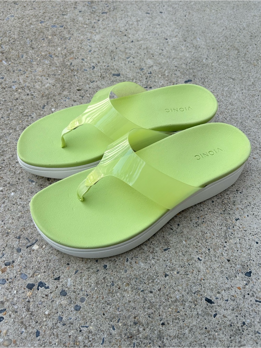 NWOT Vionic Luminous Thong Chunky Platform Sandal Lime Green Womens Size 10 NEW - Picture 1 of 9